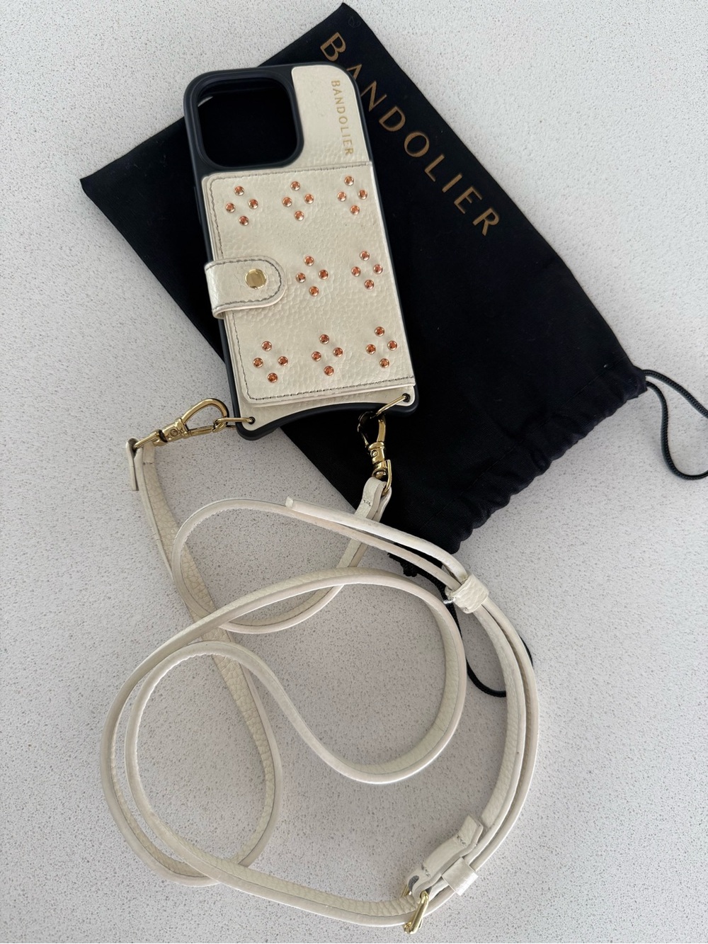 Bandolier MagSafe leather wallet